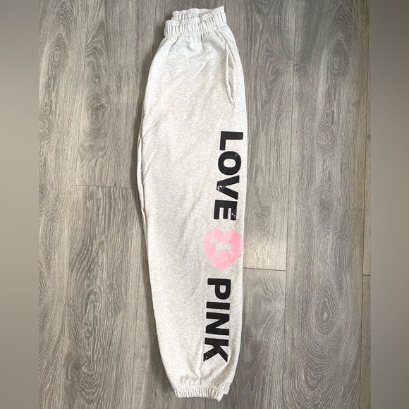 NWOT VS PINK ORIGINALS CAMPUS HEATHER GRAY BLING 2 PIECE SET JOGGERS AND T-SHIRT - Picture 13 of 17